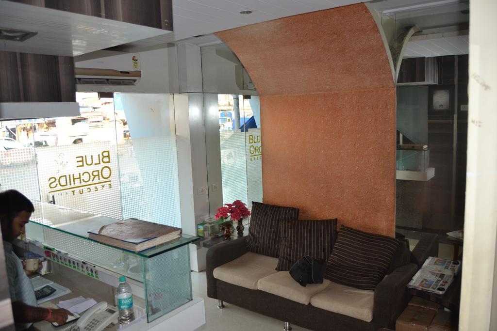 Hotel Blue Orchids Executive Mumbai Dış mekan fotoğraf